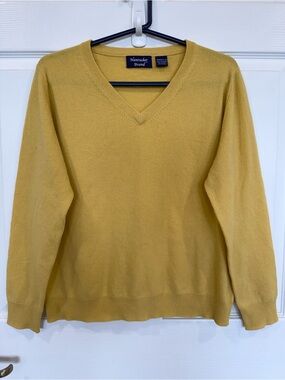 Cashmere V neck sweater classic style ribbed cuffs and hem. Yellow.